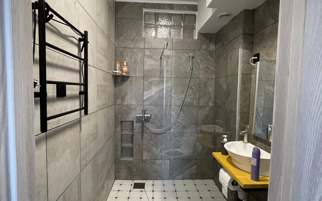 Studiya Ryadom S Zh/d Vokzalom Flat