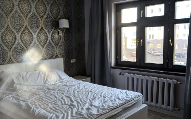 Апартаменты Двухкомнатная Севастопольская 6/4