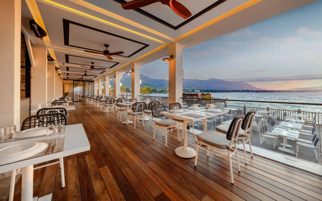 Merit Park Hotel Casino & SPA
