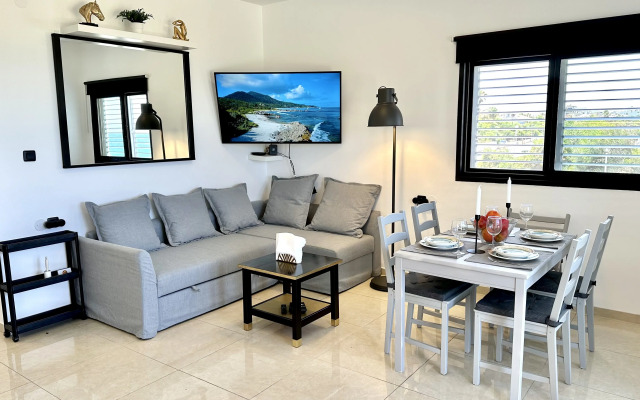 GW951 Gugel Waves Amazing Seaview Flat