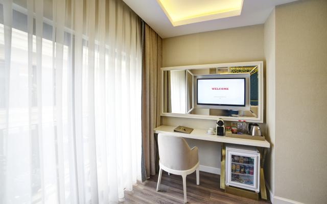 Great Fortune Design Hotel
