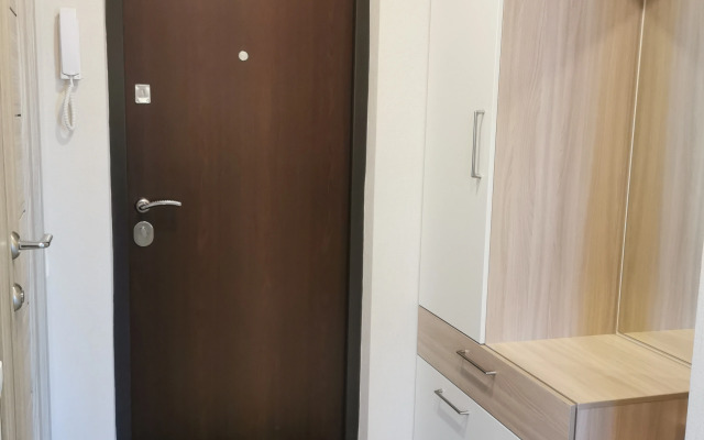 Na Puti V Petergof Flat