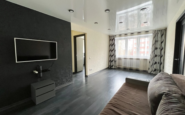 Квартира 2-комнатная на Коминтерна 17