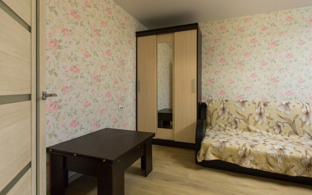 Na Ulitse Zhuravlyova 11/2 Apartments