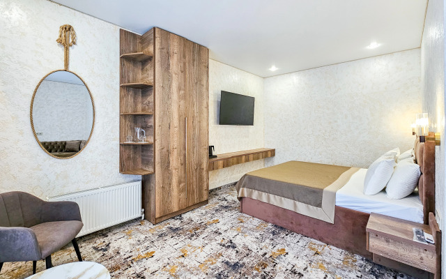 Отель Новый