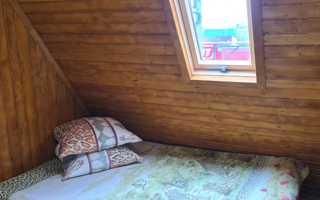 Na Vzlyotnoj Guest House