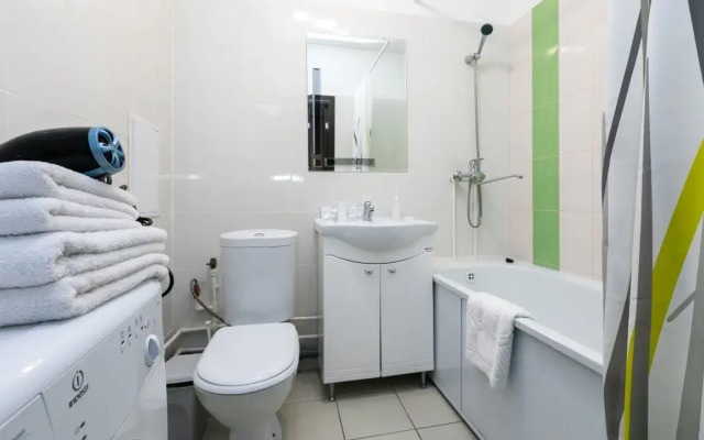 Etazhidejli na Studencheskoj s balkonom Studio