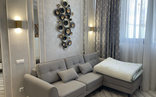 Raushen Prestizh S Terrasoj Apartments
