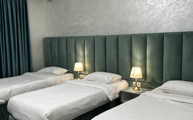 Gloria Hotel