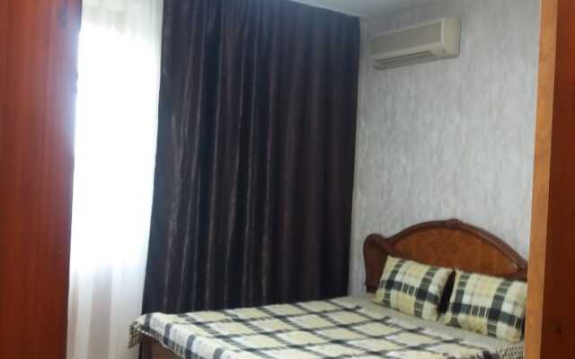 Апартаменты 3 комнатная квартира на аллее героев 2