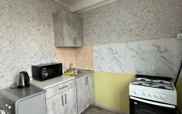 1-Komnatnaya Na Bulvare Tekstilschikov 10 Flat