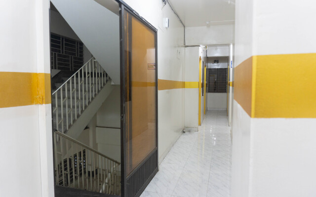 White House International Residential Hotel