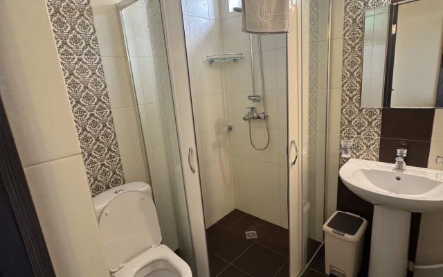 5 Guest House
