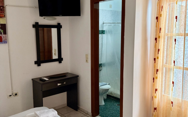 Мини-отель Aegean Nest Studios - Adults only