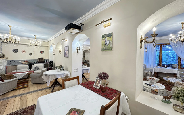 Guest house DEGHCENI