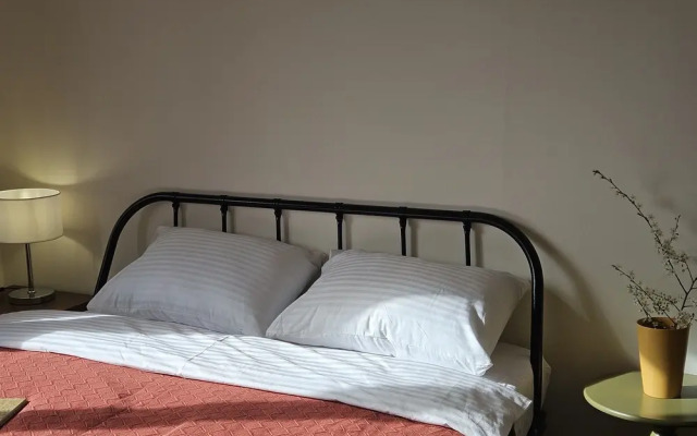 Ryadom C Naberezhnoy Reki Pregolya Flat