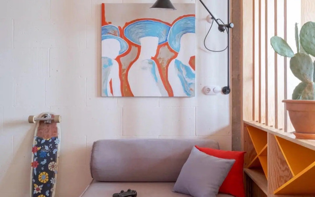 Квартира Уникальная студия с самым высоким подиумом