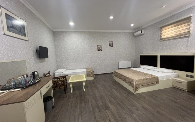 Bulvar Inn Hotel