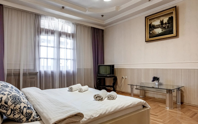 Апартаменты на Куйбышева Ирины Савельевой в центре курортного бульвара