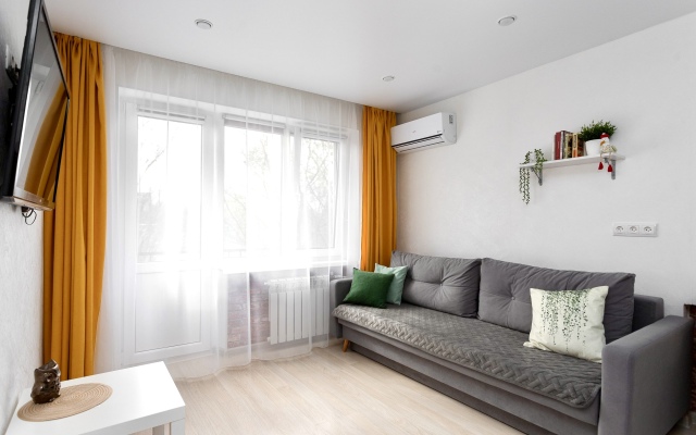 V Tsentre Na Verkhnem Ozere U Muzeya Yantarya Flat