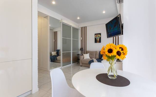 S Balkonom Festivalny Apartments