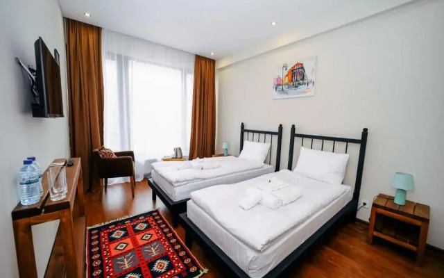 Mountain House Kazbegi Hotel