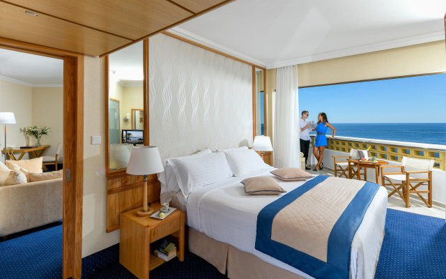 Constantinou Bros Athena Royal Beach Hotel