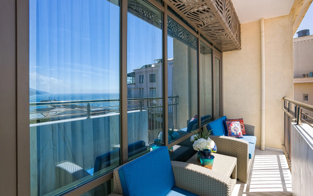 Yalta Plaza Apartments