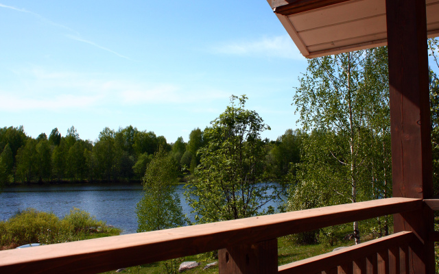Tri Kholma Guest house