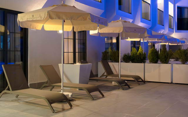 Saint Star Kemer - Adult Only +16