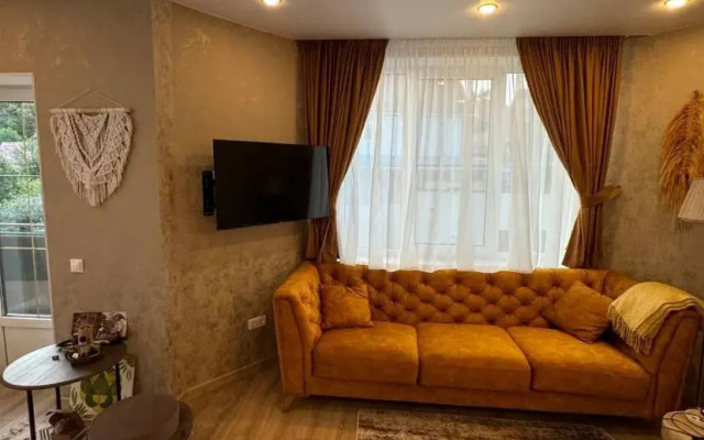 S Basseynom I Baney Private House