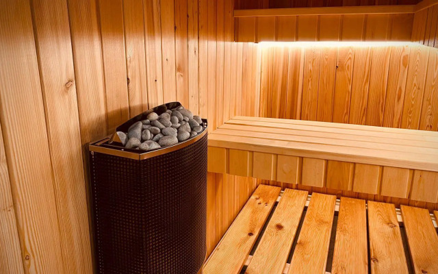 Апартаменты с дизайнерским ремонтом и сауной