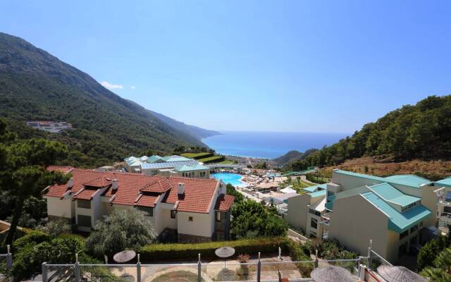 Golden Life Heights Deluxe Suite Hotel