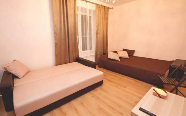 Samotsvet 3 Na Kievskoy 3 Apartments