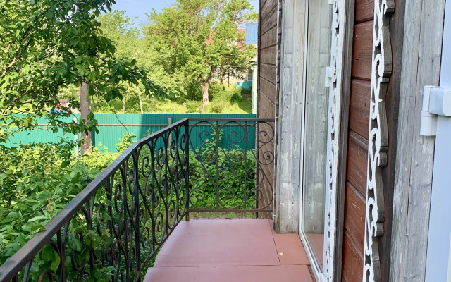S Otdelnym Vkhodom I Zaezdom Private house
