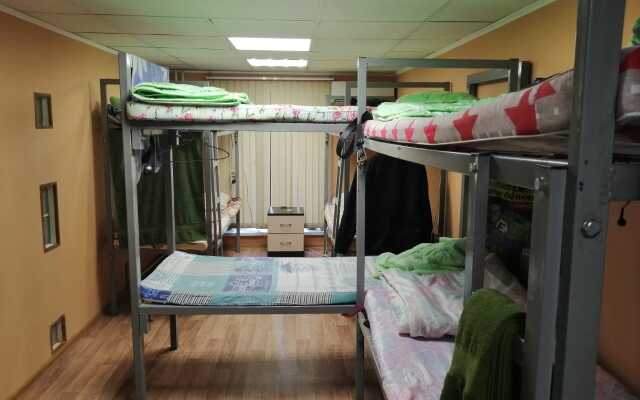 WeekendSleep Hostel