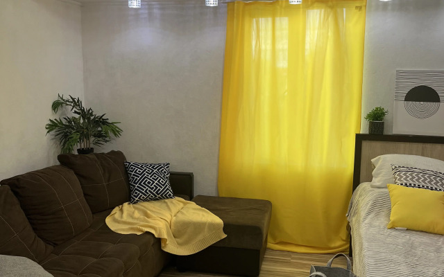 Квартира Холостякова 36