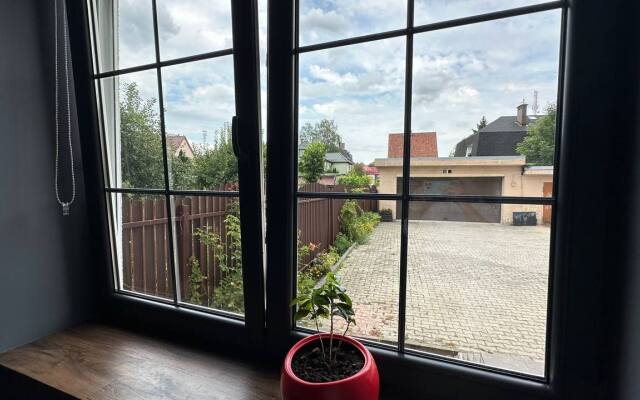 Uyutnaya kvartira v tsentre Amalienau Flat