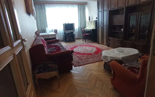 Apartment With Closed Parking B&B