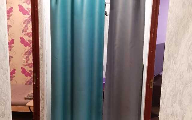 Апартаменты 2-х комнатная на 50 лет Октября 9