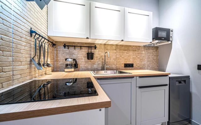 Studio Pioneer Flat