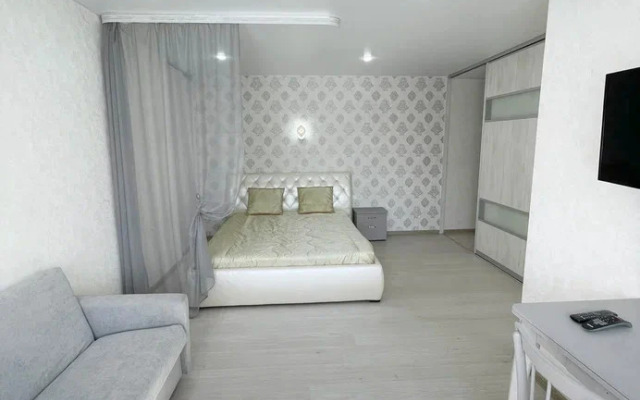 Na Oktyabryskoy Ulitse Flat