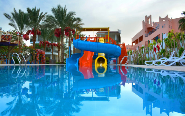 Minamark Beach Resort & Spa
