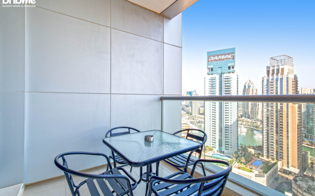 Апартаменты Luxury Penthouse with Marina and Sea Views|bnbme-2301