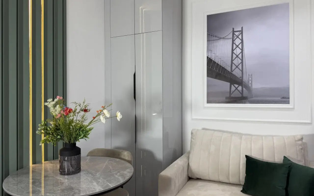 Stylish studio next to Malibu pk Apartments