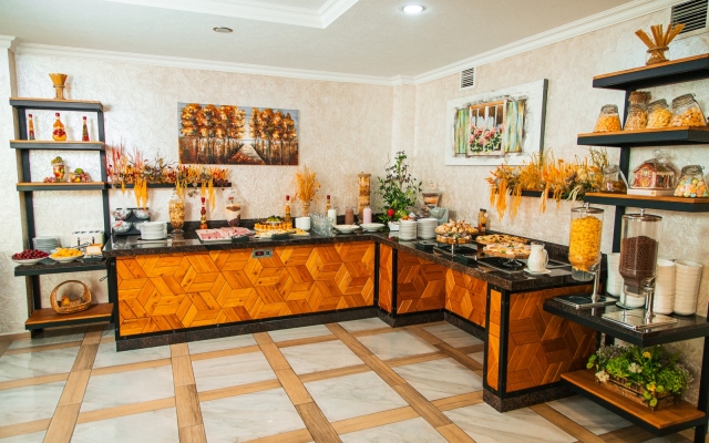 Roza Vetrov Hotel