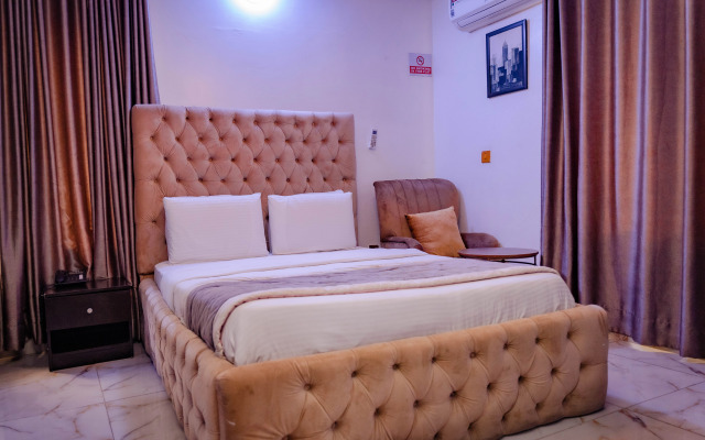 247 Luxury Hotel