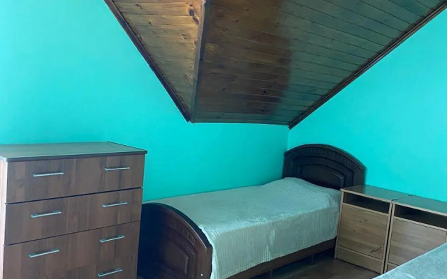 Na Pikhtovom Pereulke 18 Private house