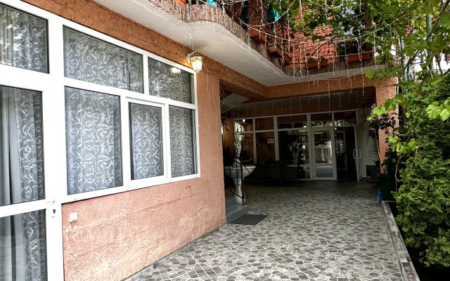 Pribrezhnyij Guest House
