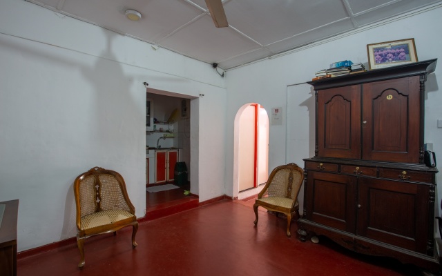 Yoho White Villa Hotel